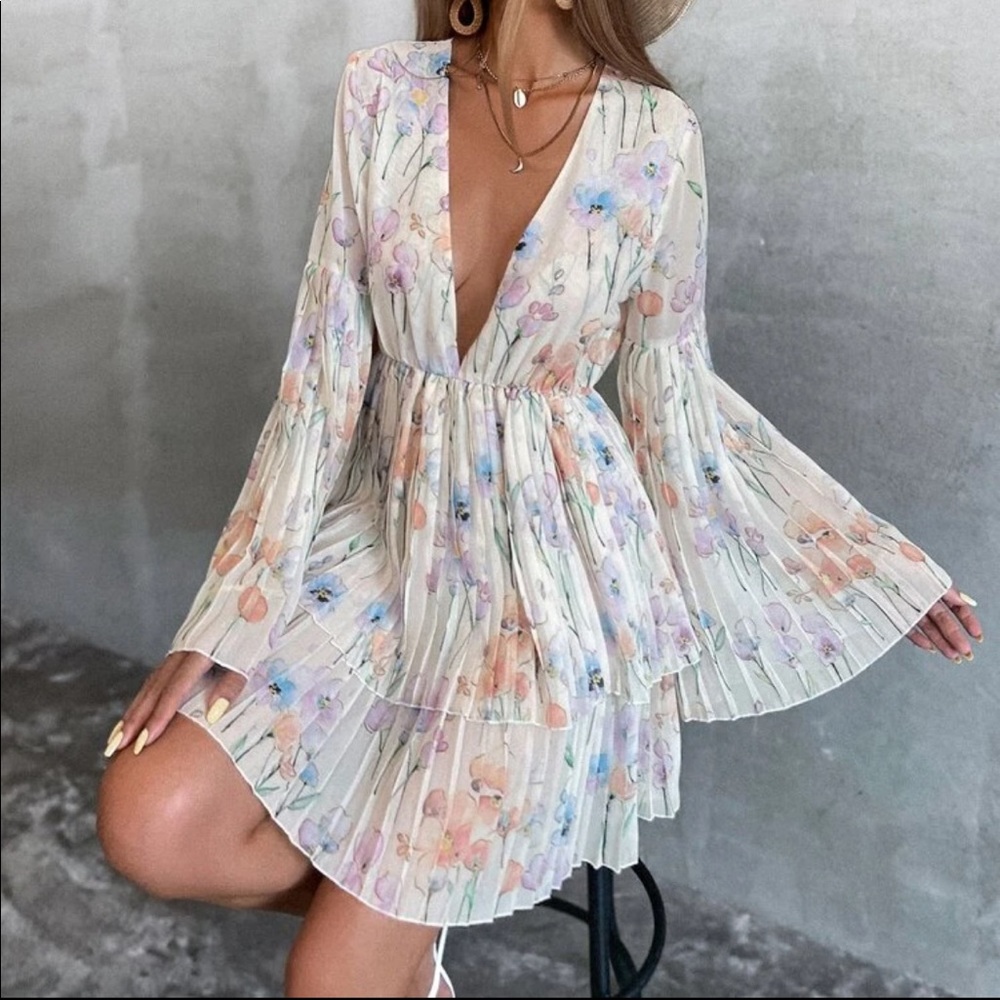 Shein Plunging Neck Floral Bell Sleeve Mini Dress - Picture 12 of 12